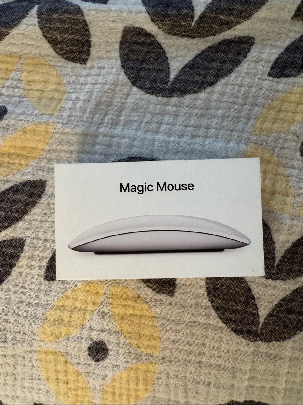 Apple Magic Mouse - White/Silver Wireless Bluetooth Mouse